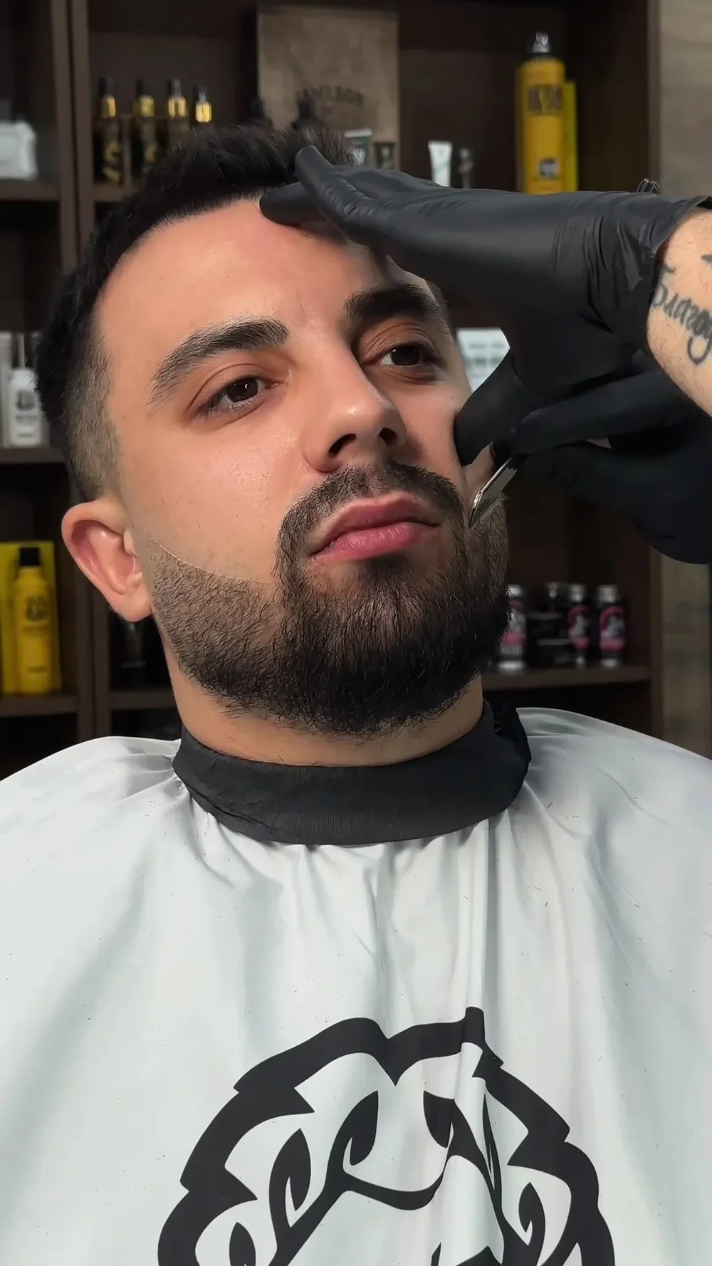 Бръснарница Zeus Barbershop | Varna Centre