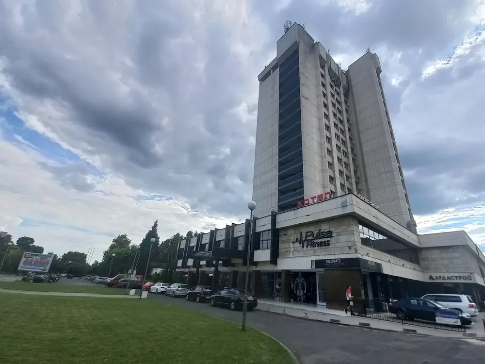 Хотел 